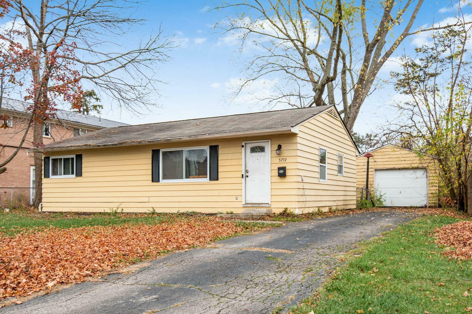Property Photo: 5772 N Meadows Boulevard OH 43229