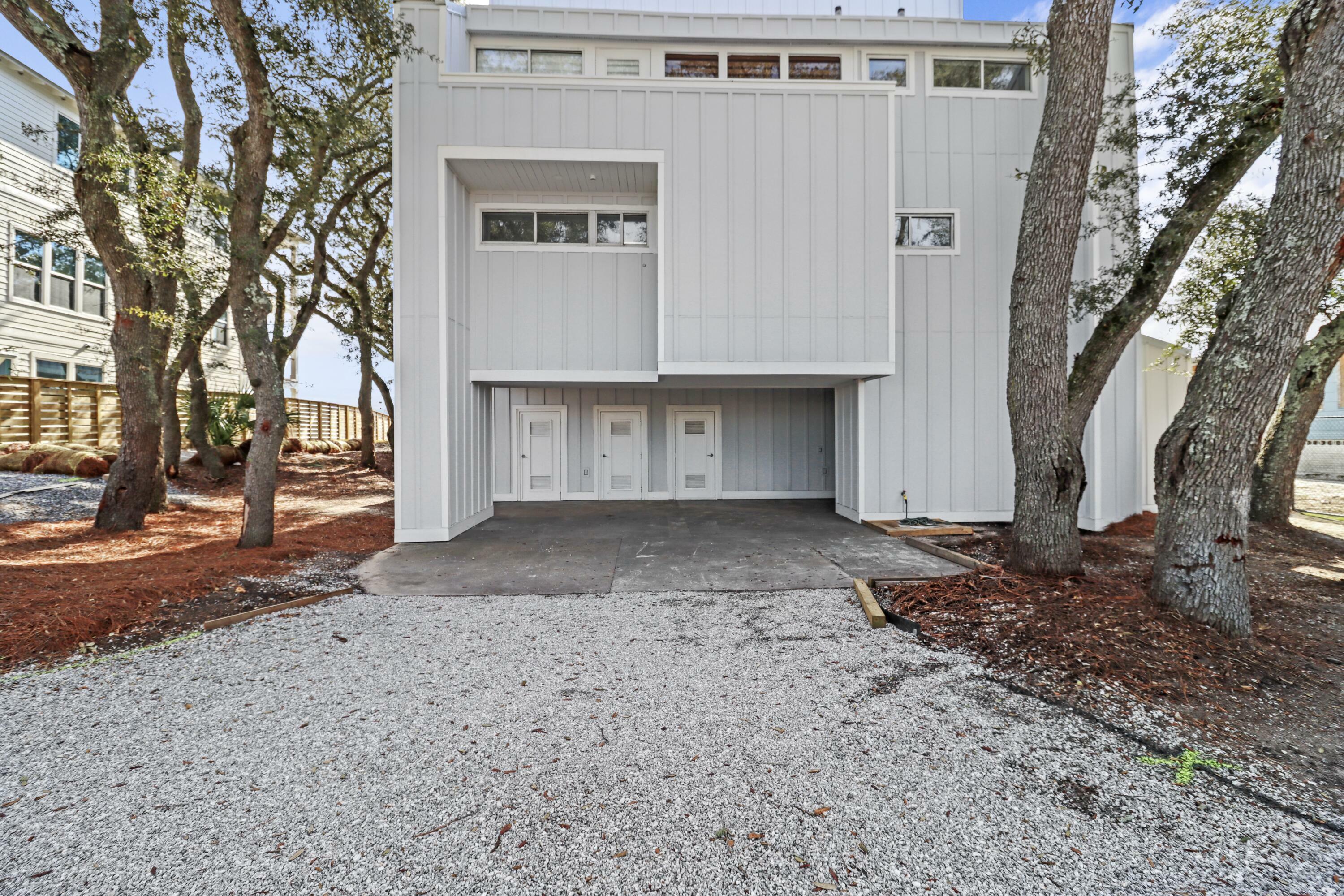 Property Photo:  708 Harbor Boulevard  FL 32541 