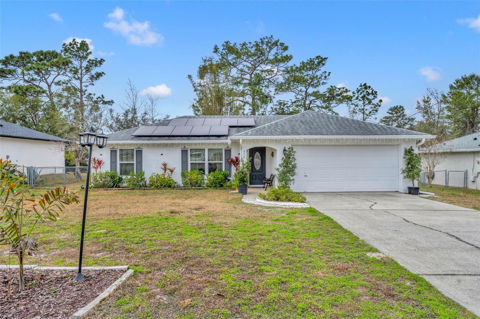 Property Photo: 216 Hickory Avenue FL 32763