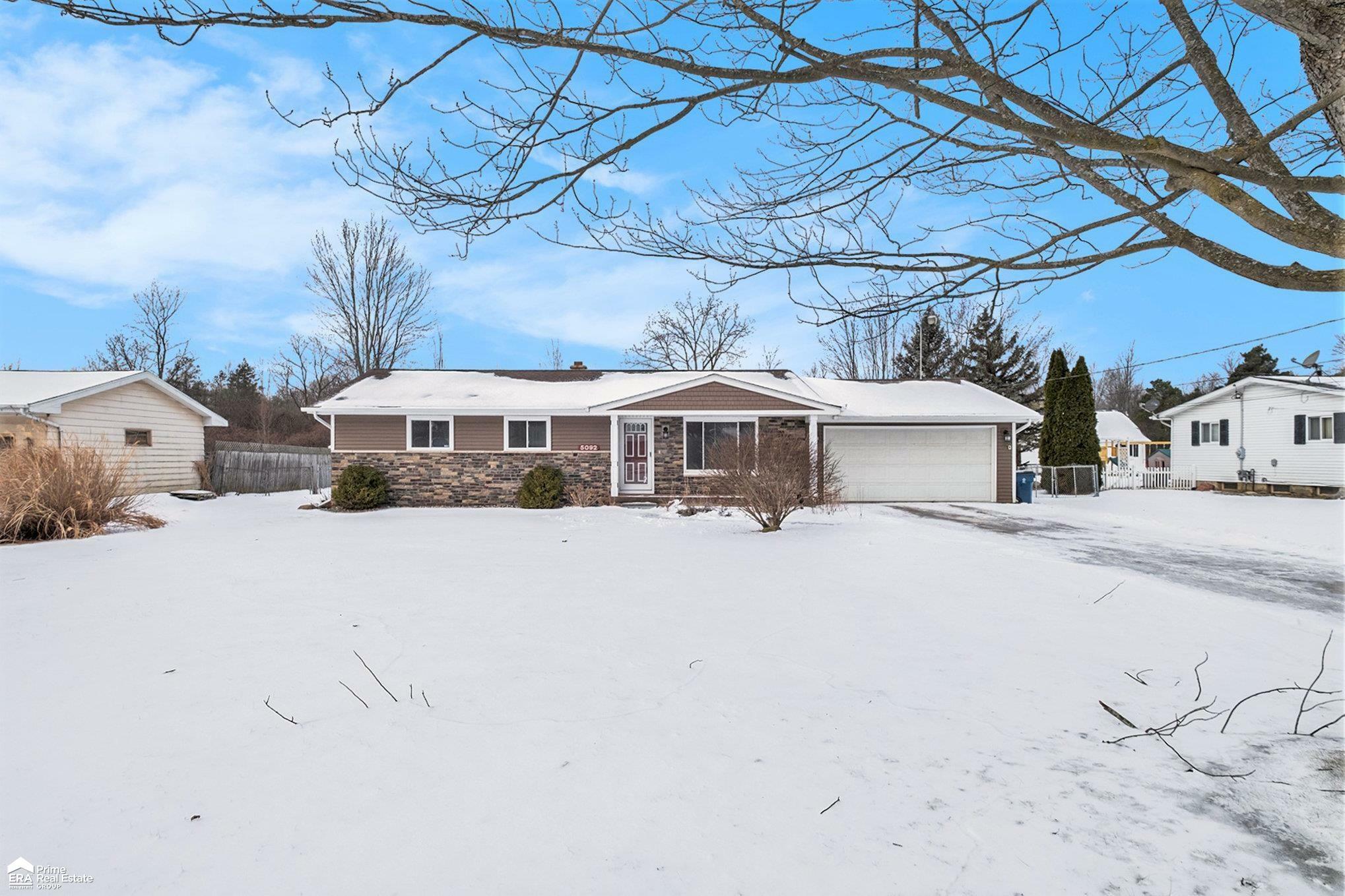 Property Photo:  5092 Mobile Drive  MI 48507-3801 