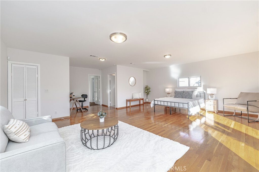 Property Photo:  2750 Fanwood Avenue  CA 90815 