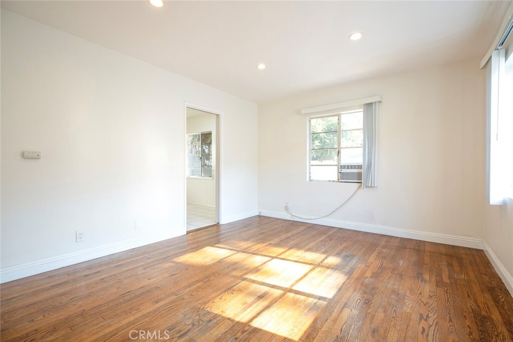 Property Photo: 347 W Dryden Street B CA 91202