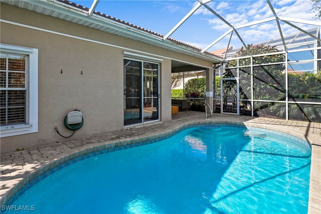 Property Photo:  127 Napa Ridge Way  FL 34119 