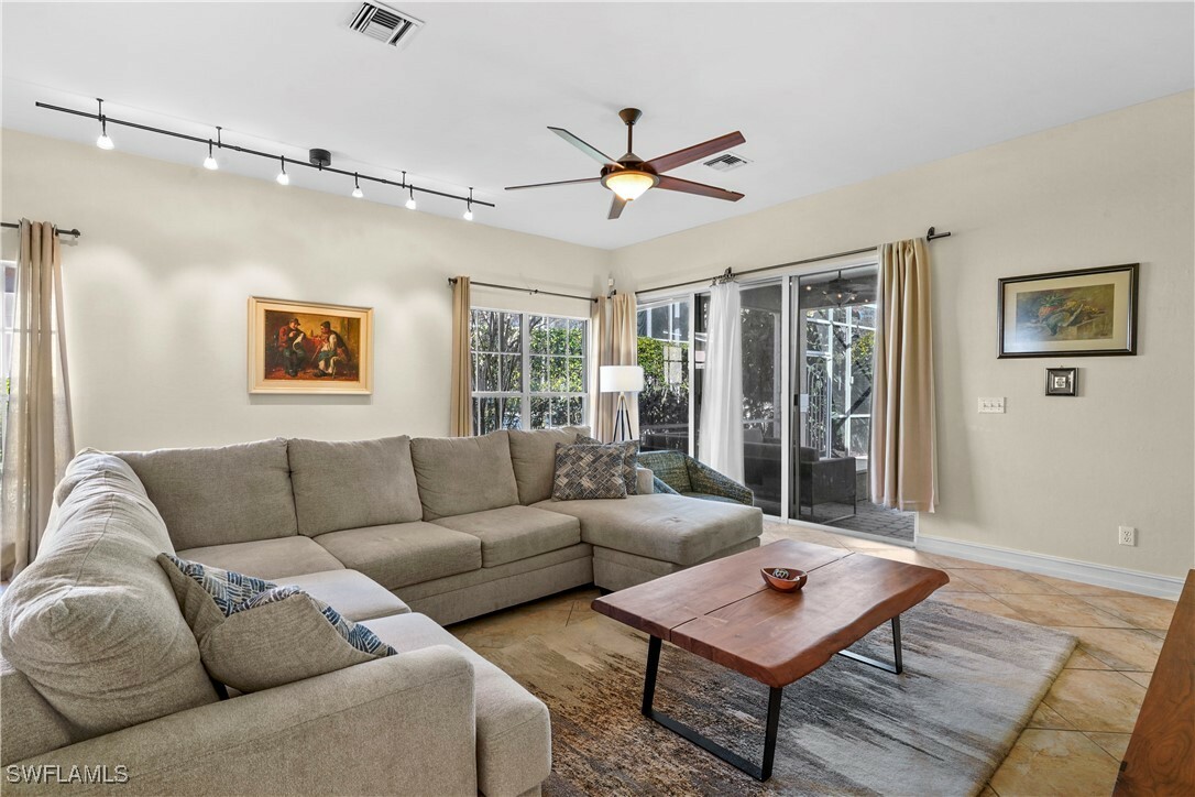 Property Photo: 127 Napa Ridge Way FL 34119
