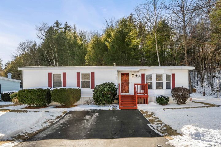 Property Photo:  40 Zachary Drive  NH 03106