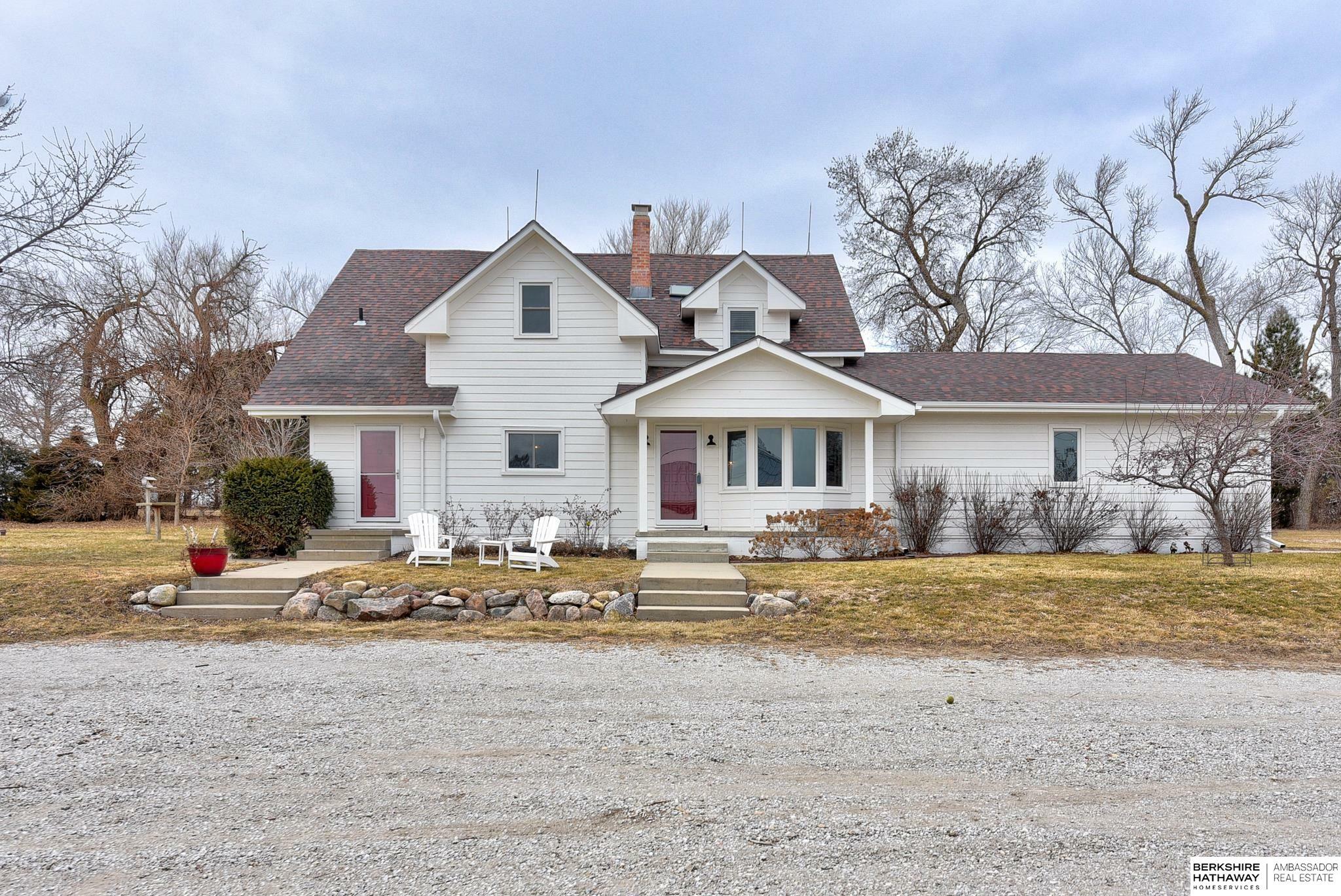 Property Photo: 18815 Bennington Road NE 68007