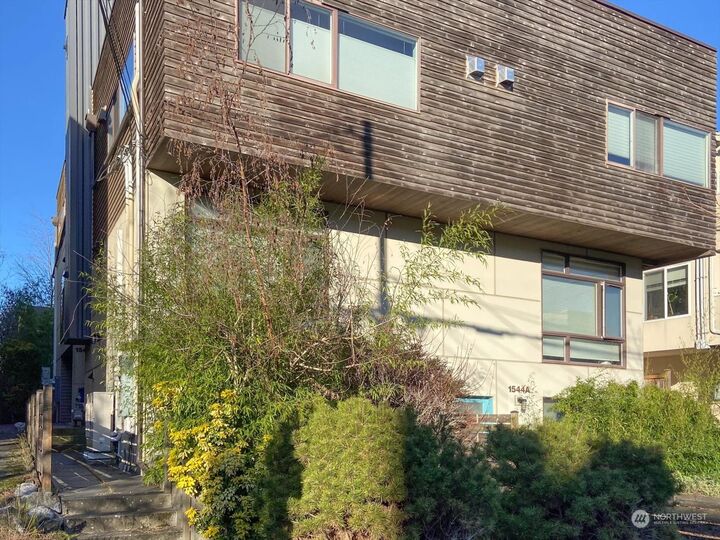 Property Photo:  1542 NW 58th Street B  WA 98107 