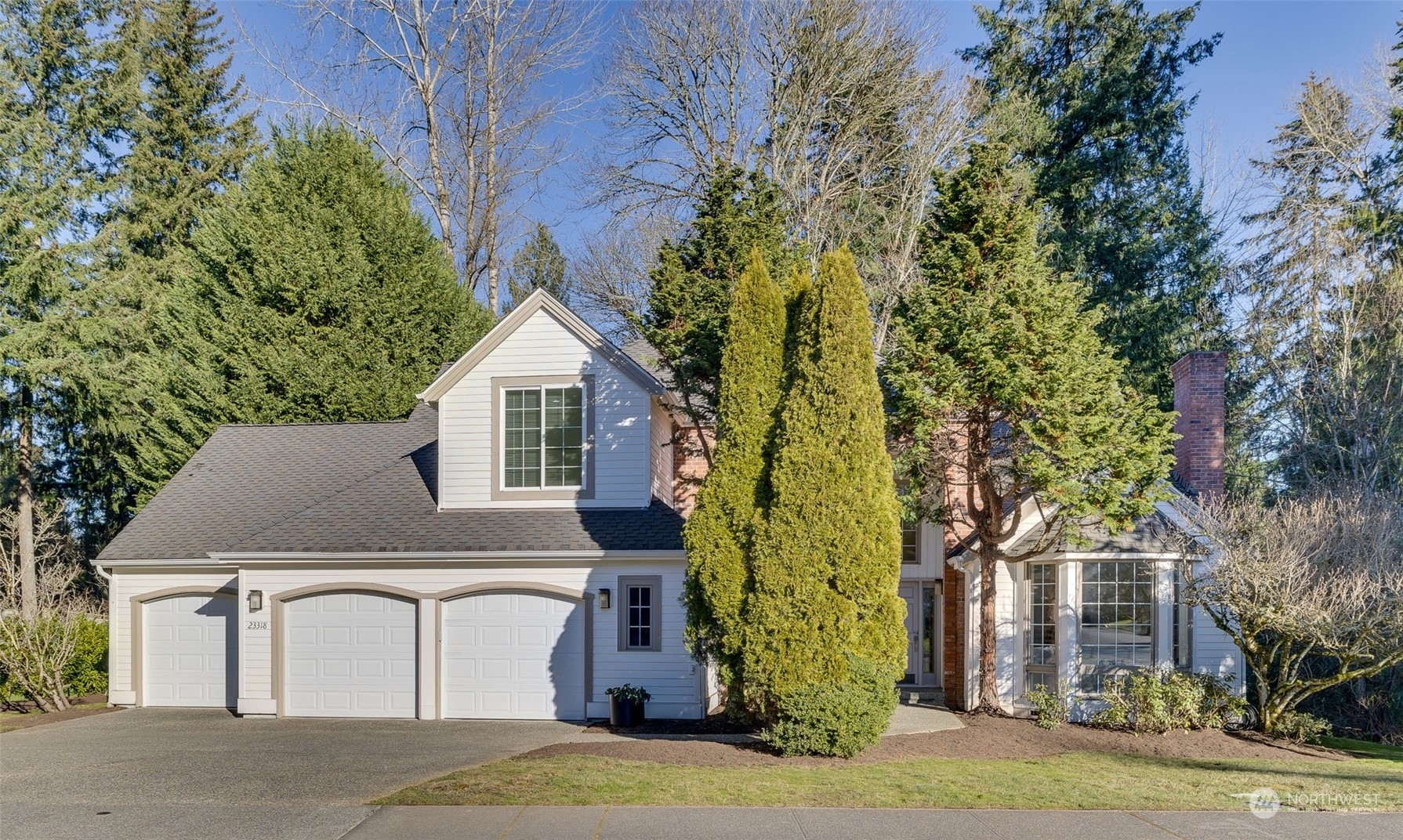 Property Photo:  23318 SE 31st Street  WA 98075 