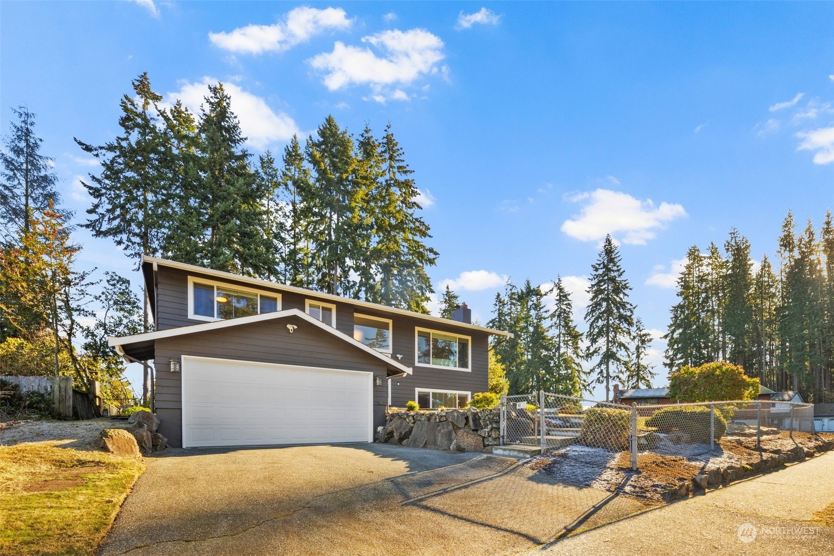 Property Photo:  17309  58 Avenue W  WA 98037 