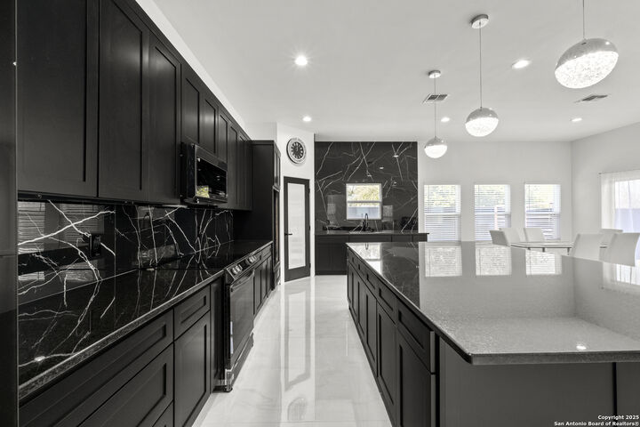 Property Photo: 823 W Pyron Ave TX 78221