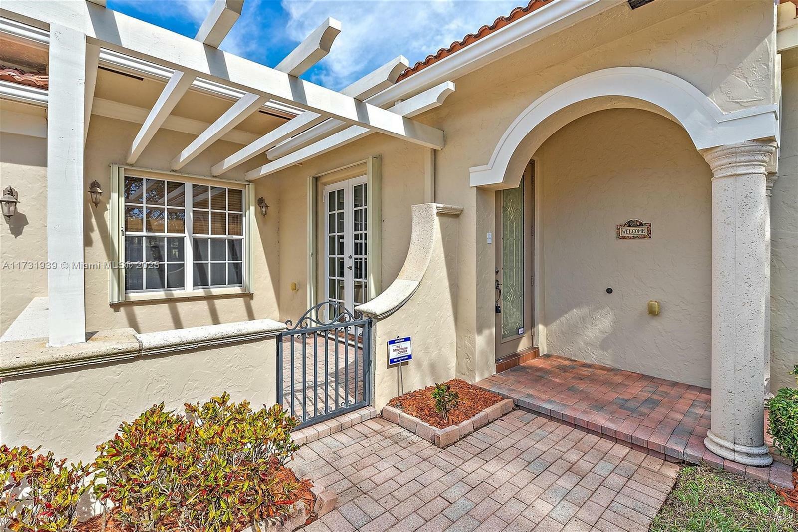 Property Photo:  137 Via Santa Cruz  FL 33458 