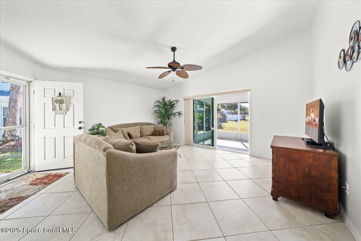 Property Photo:  52 Smith Court  FL 32937 