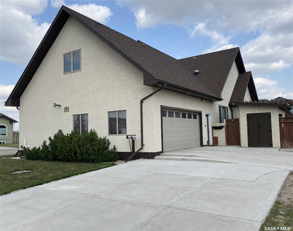 Property Photo:  11 Robertson Road  SK S0K 2M0 