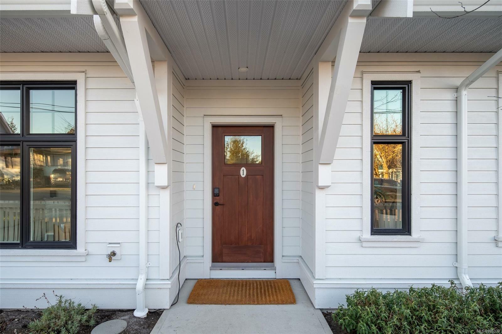 Property Photo: 3080 Washington Ave 1 BC V9A 1P6