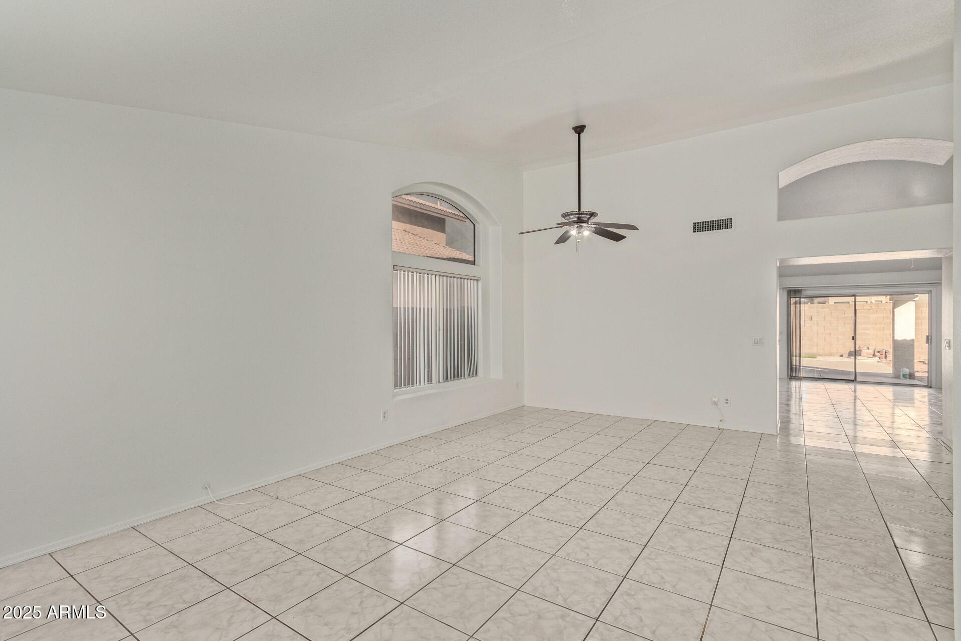 Property Photo:  8638 W Joan De Arc Avenue  AZ 85381 