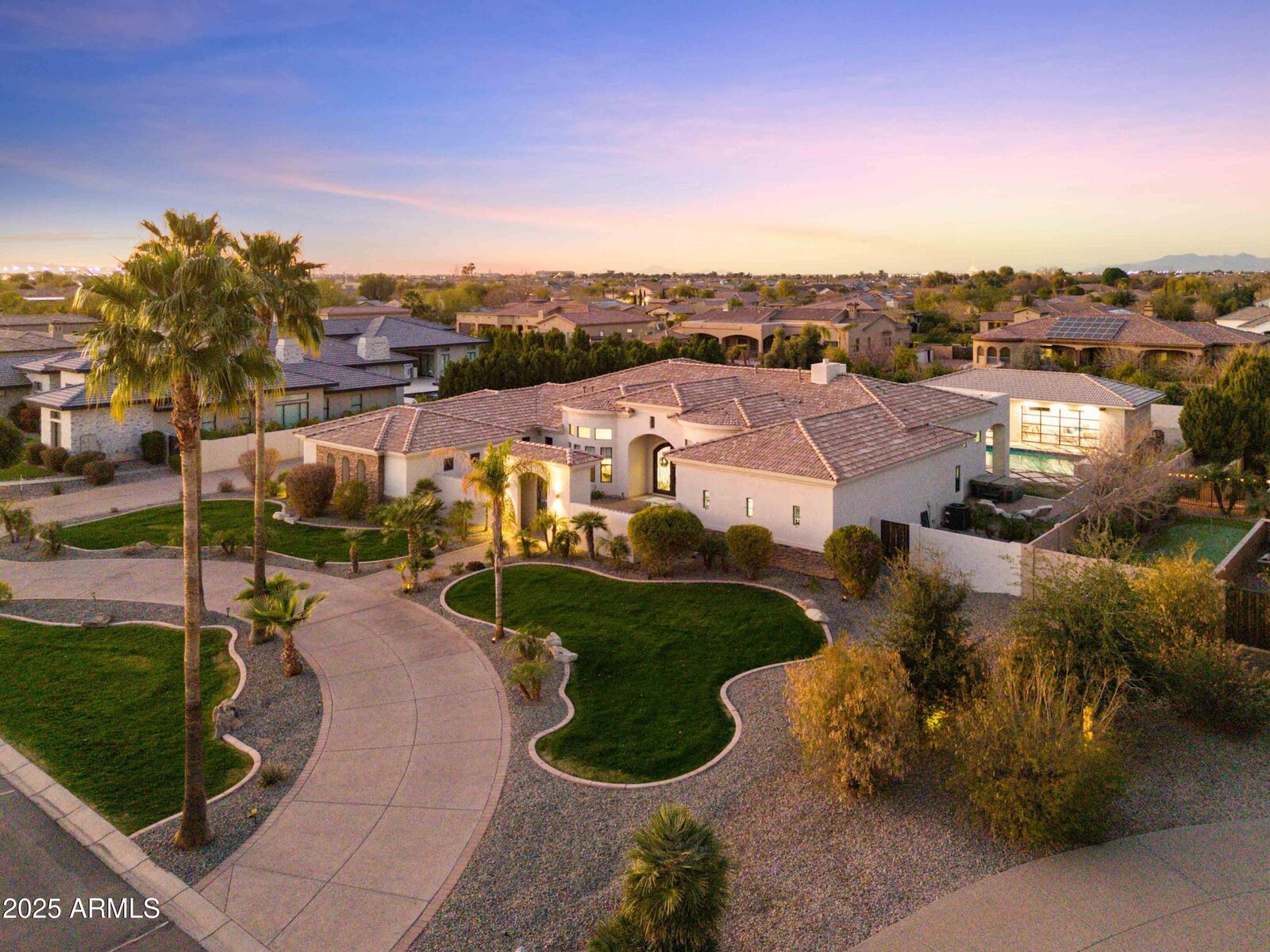 Property Photo:  2916 E Arrowhead Trail  AZ 85297 