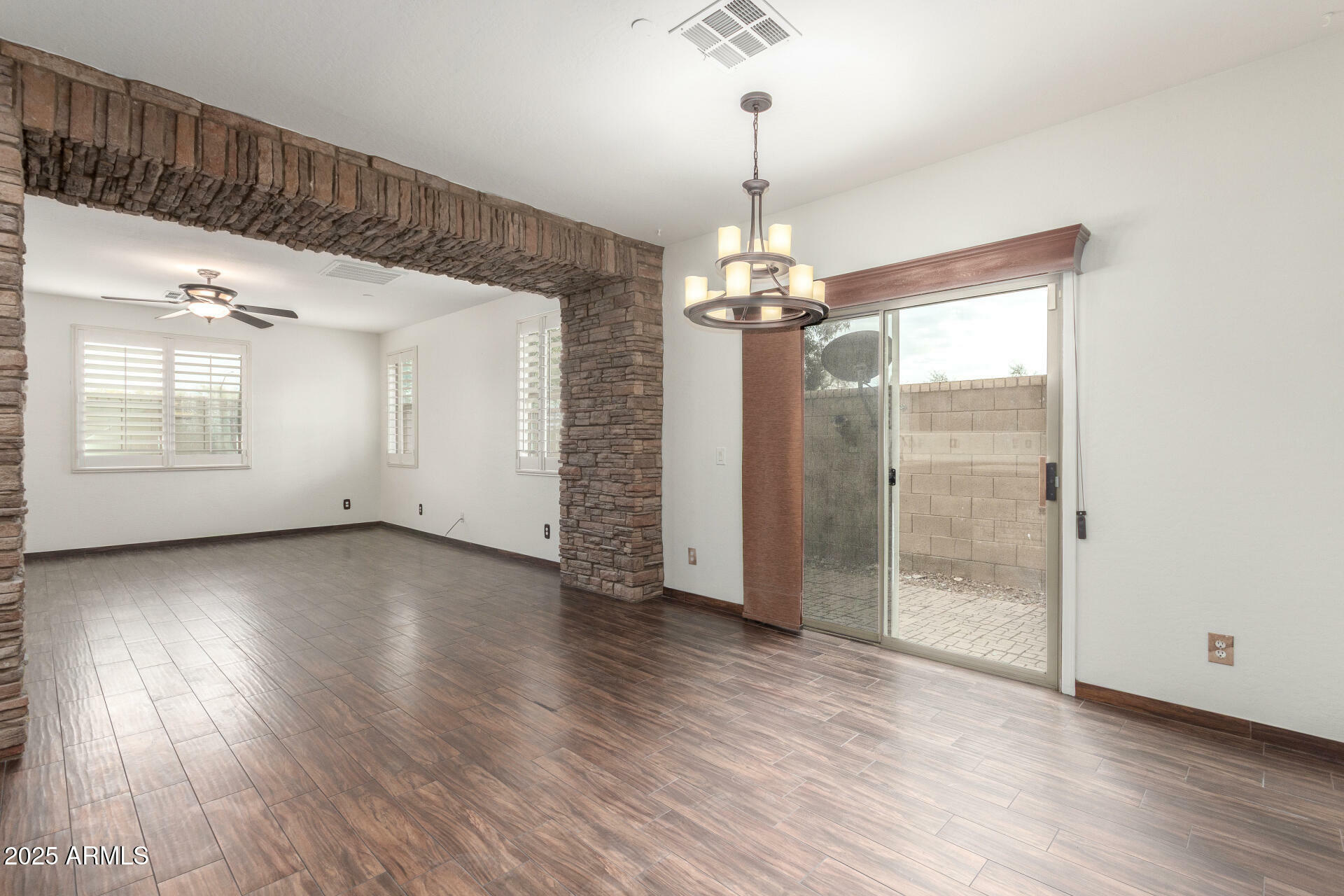 Property Photo:  3883 E Santa Fe Lane  AZ 85297 