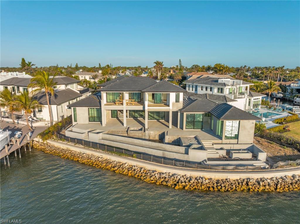 Property Photo: 1640 Dolphin Ct FL 34102