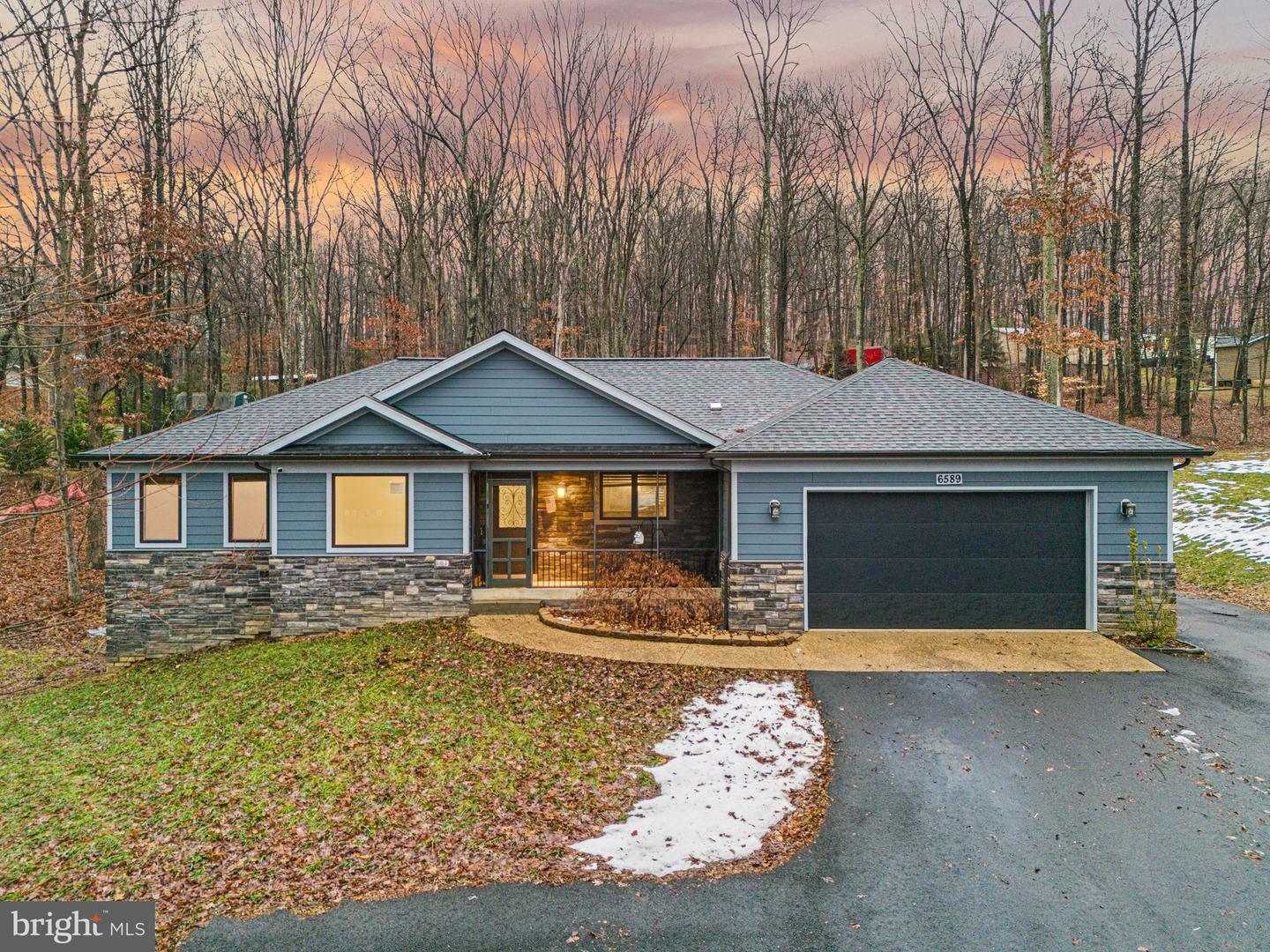 Property Photo: 6589 Grays Mill Road VA 20187