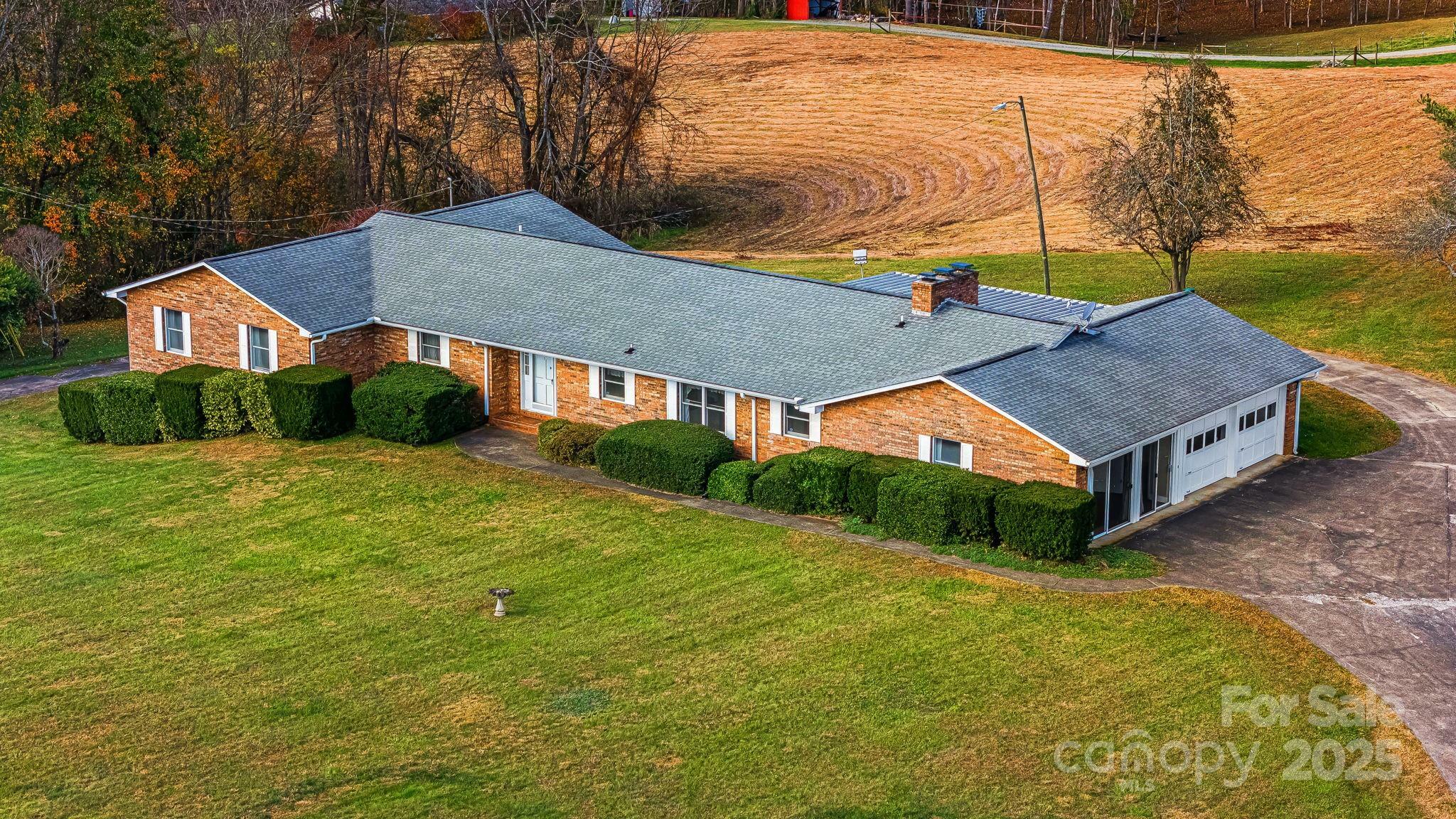 Property Photo:  7 Brookshire Road  NC 28748 