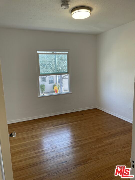 Property Photo:  368  N Genesee Ave 2  CA 90036 