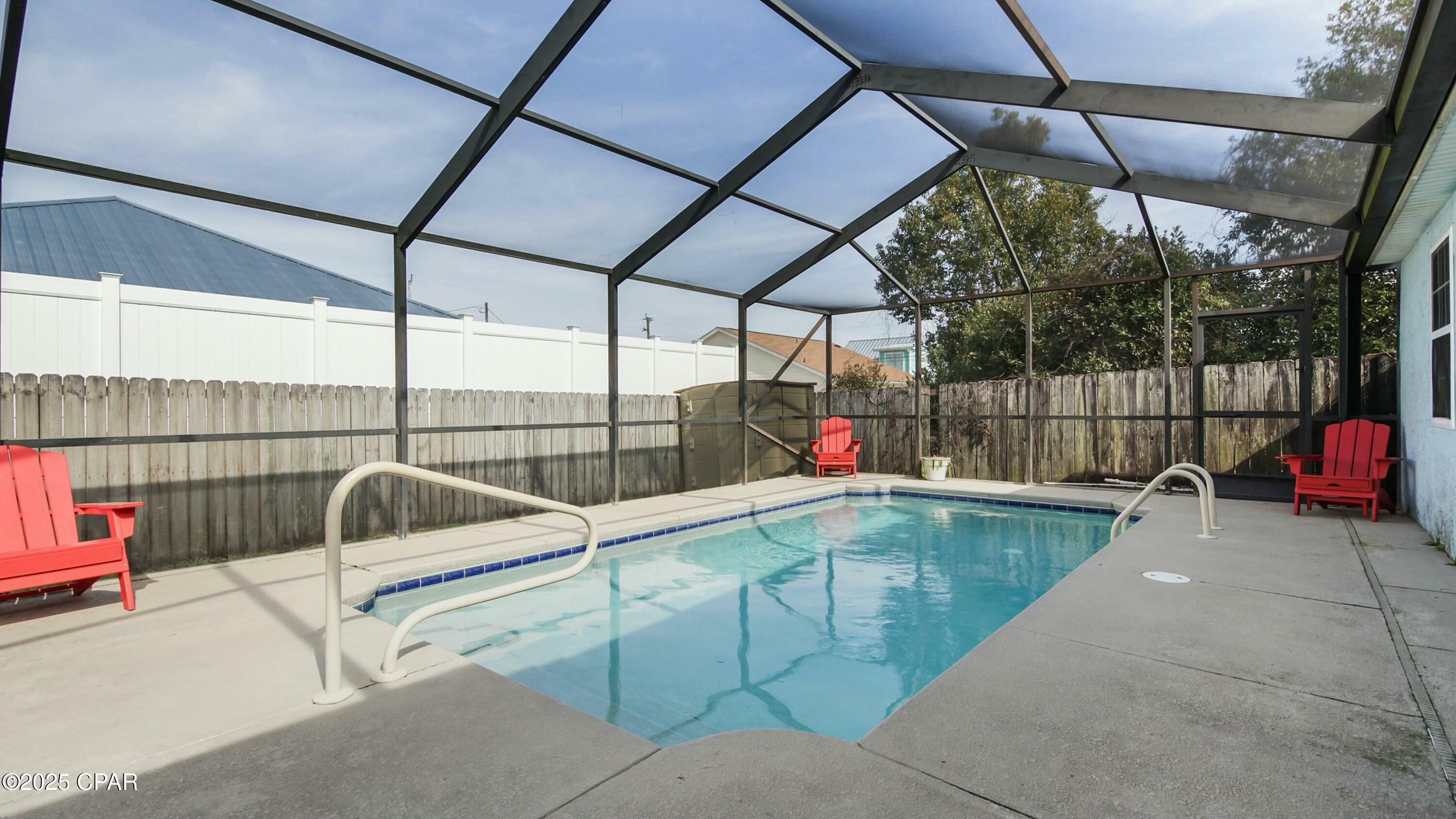 Property Photo: 21506 Dolphin Avenue FL 32413