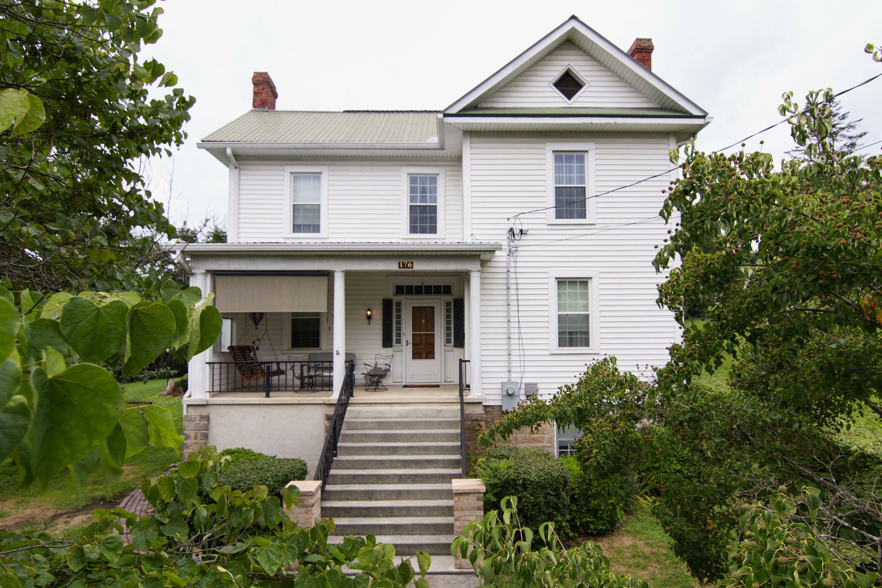 Property Photo:  176 Ronceverte Ave  WV 24970 