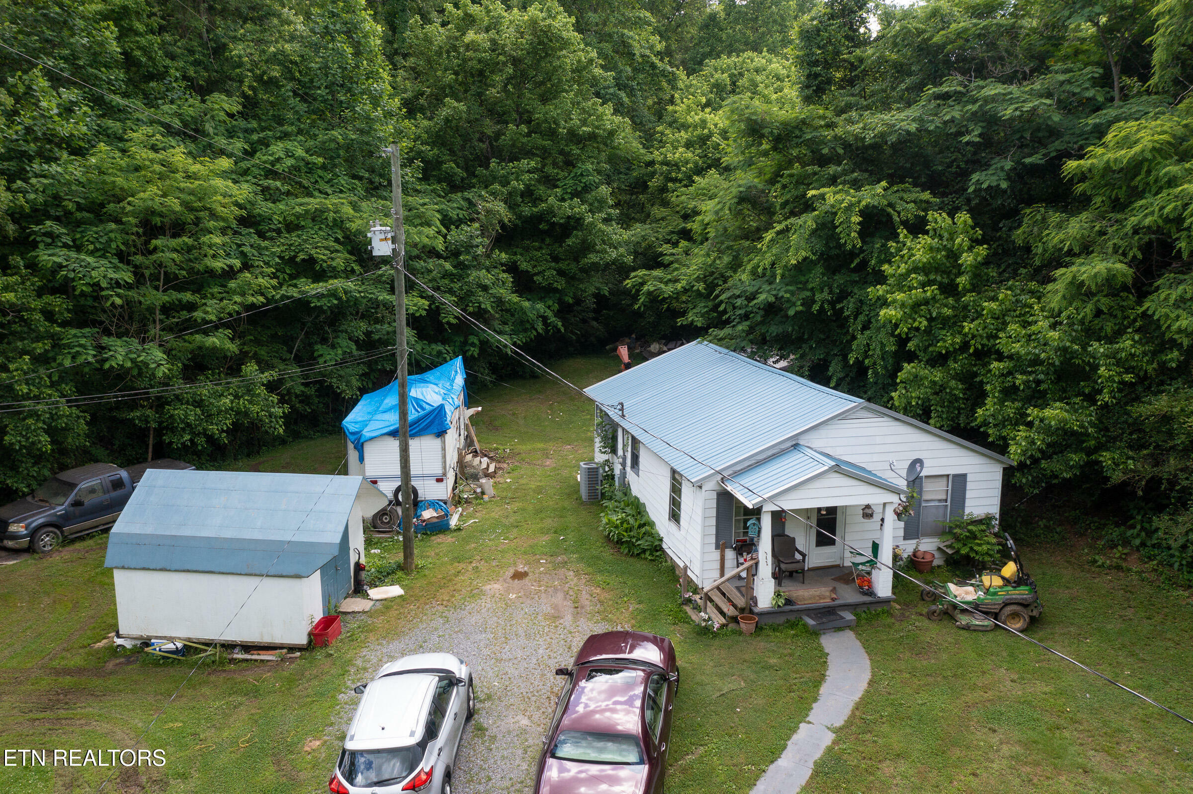 Property Photo:  542 Lane Hollow Rd  TN 37876 