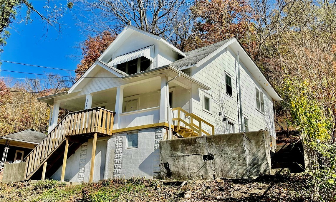 Property Photo: 1592 Kilby Street WV 25311
