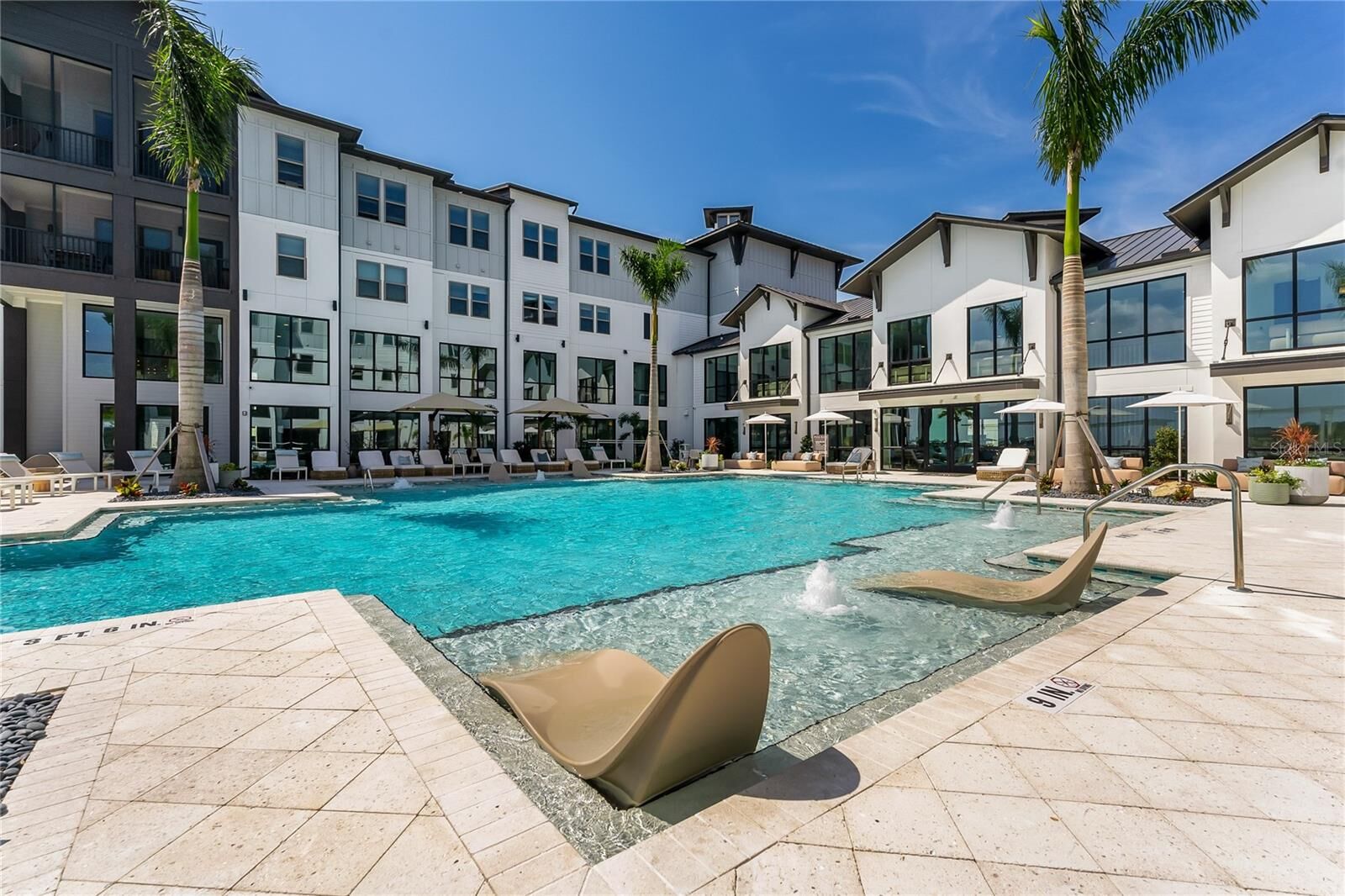 Property Photo: 1420 Lakefront Drive St-3325 FL 34240