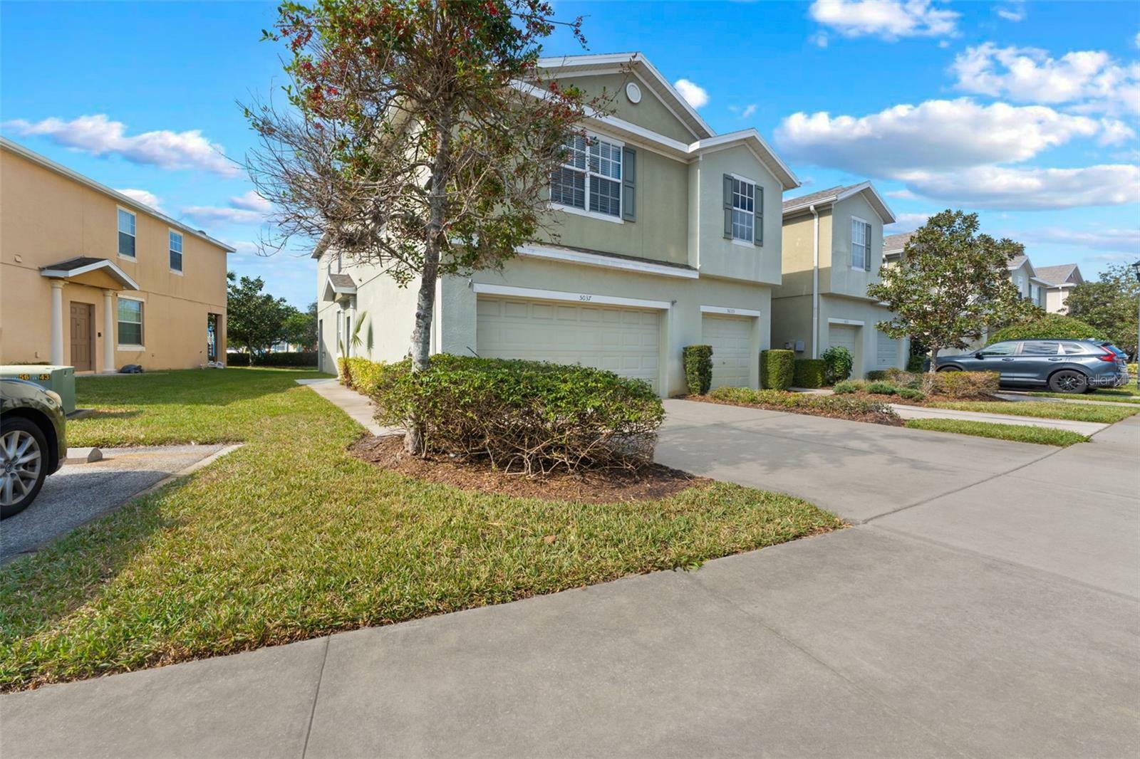 Property Photo:  5037 White Sanderling Court  FL 33619 