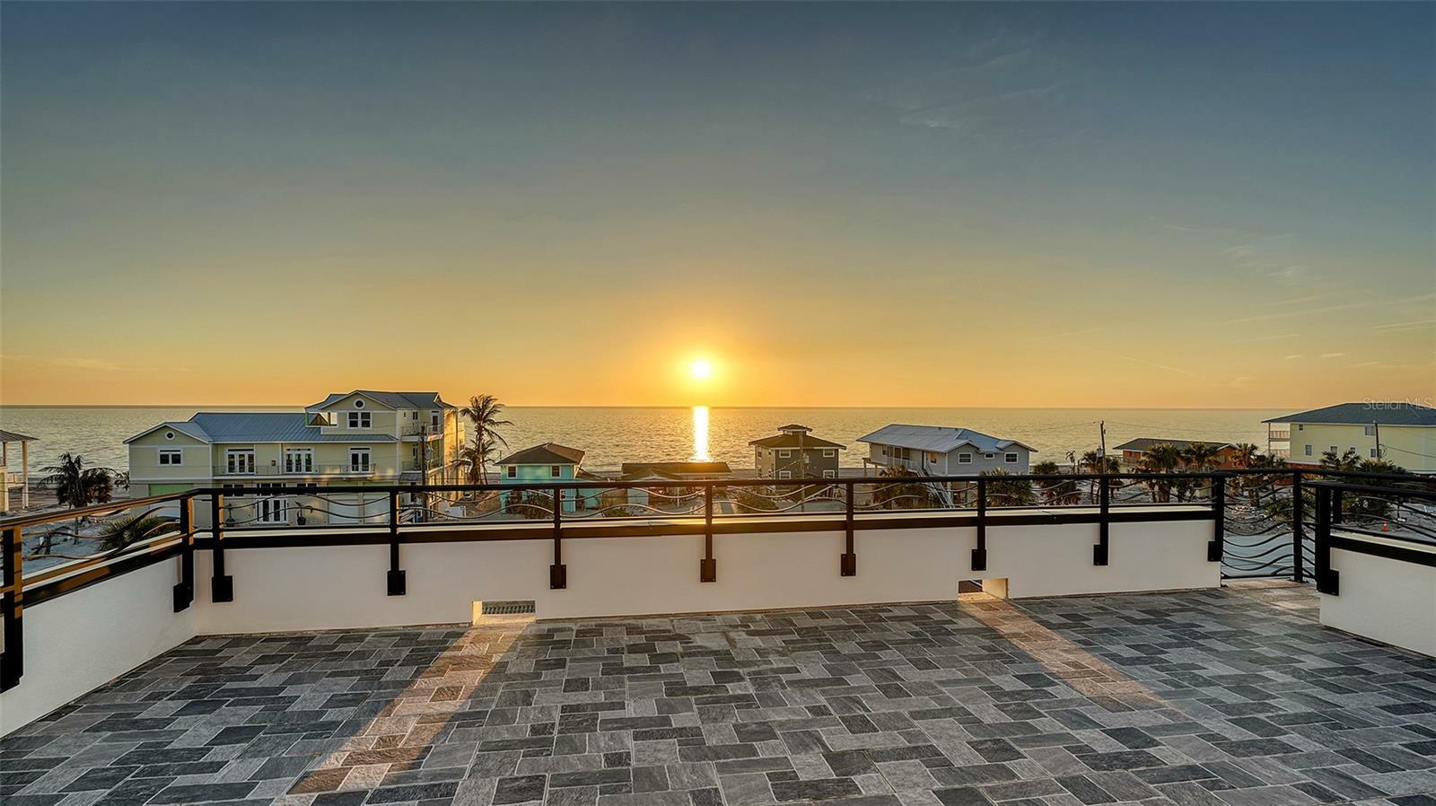 Property Photo:  1214 Gulf Boulevard  FL 34223 