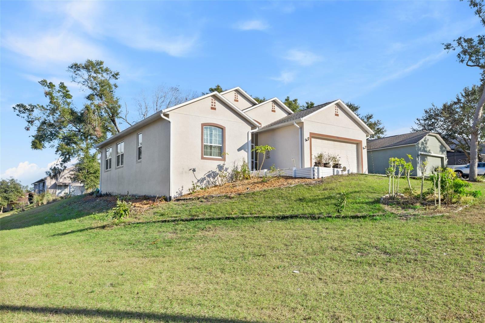 Property Photo: 935 Don Wilson Avenue FL 32712