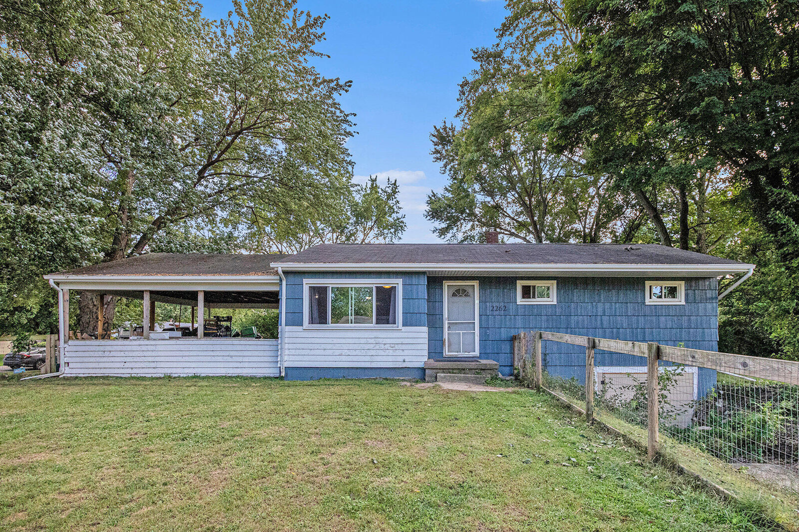 Property Photo: 2262 Warren Road MI 49120
