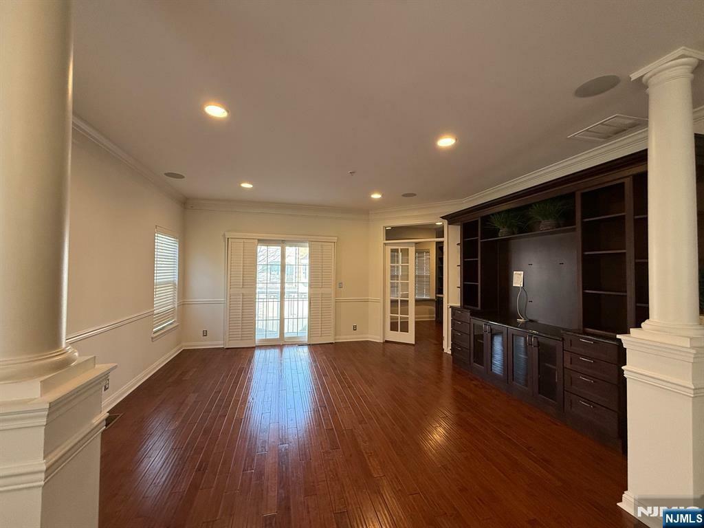 Property Photo:  103 Osprey Court  NJ 07094 