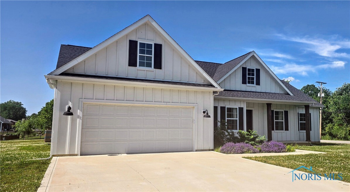 Property Photo: 898 Township Road 204 OH 45840