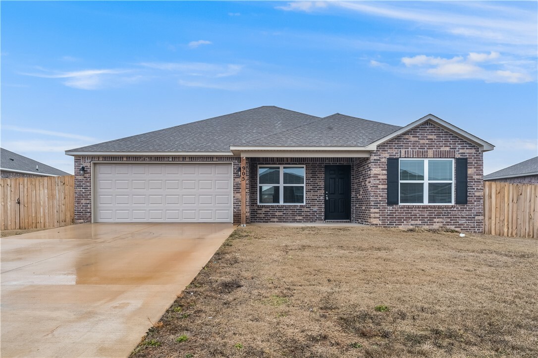 Property Photo:  905 W Tanner Drive  AR 72761 