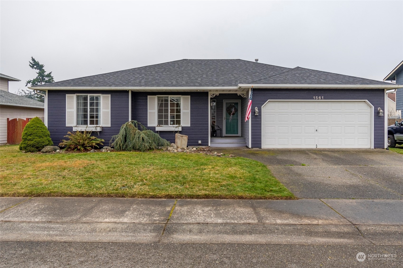 1561 SW 8th Avenue  Oak Harbor WA 98277 photo