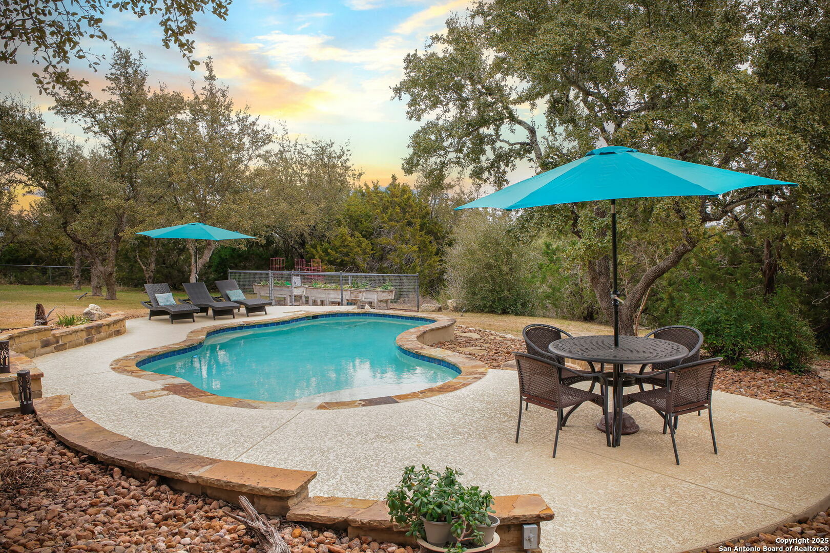 Property Photo: 393 Upland Ct TX 78133