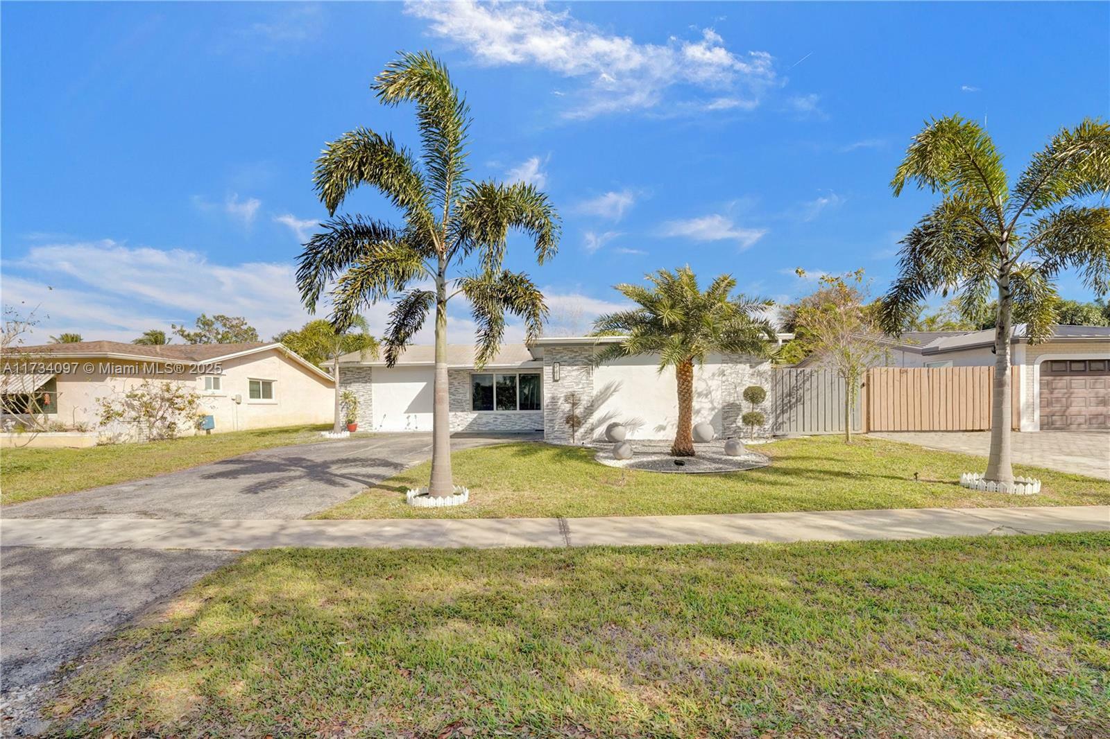 Property Photo:  941 NW 89th Ter  FL 33024 