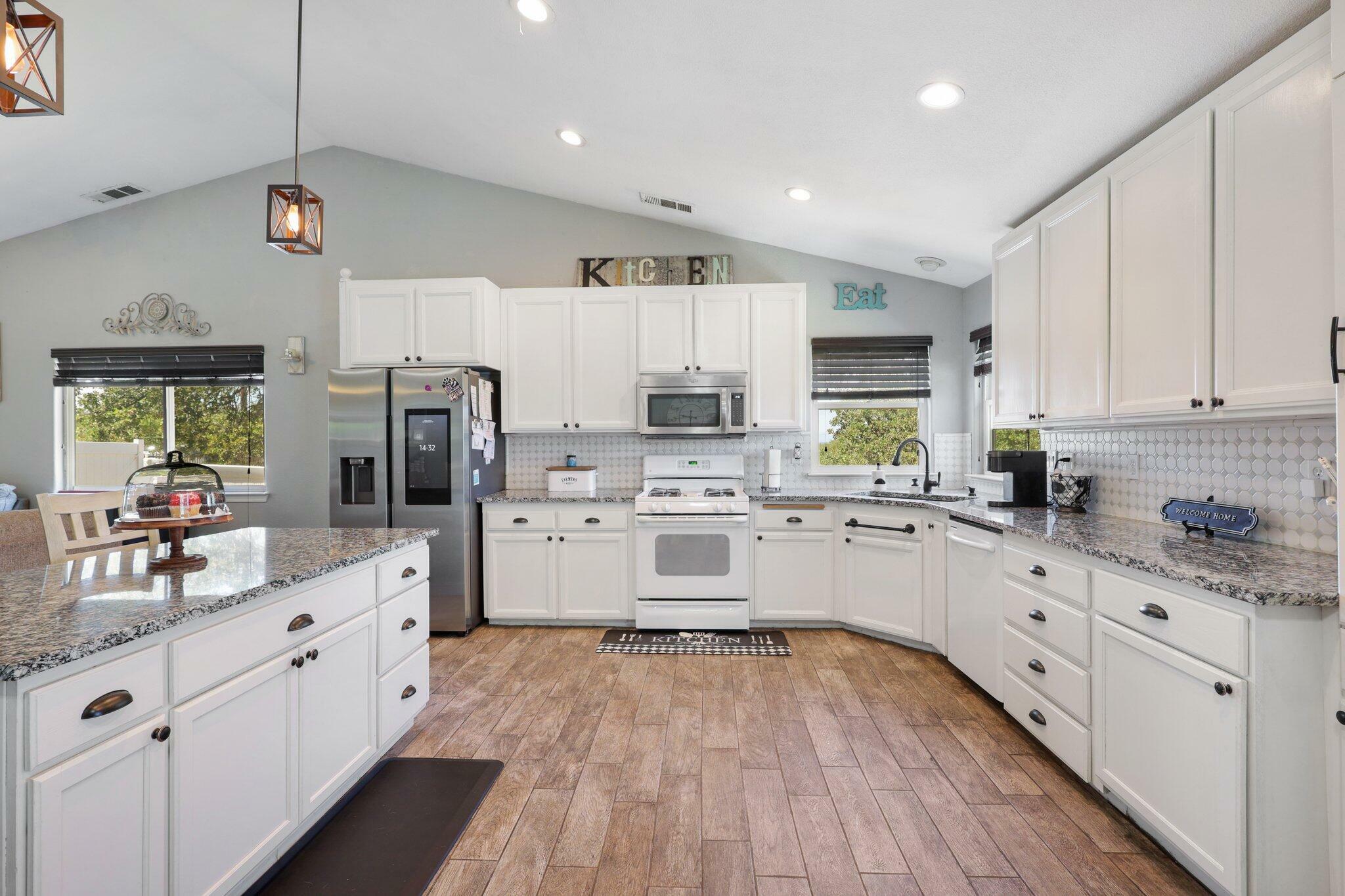 Property Photo: 19832 Lake California Drive CA 96022