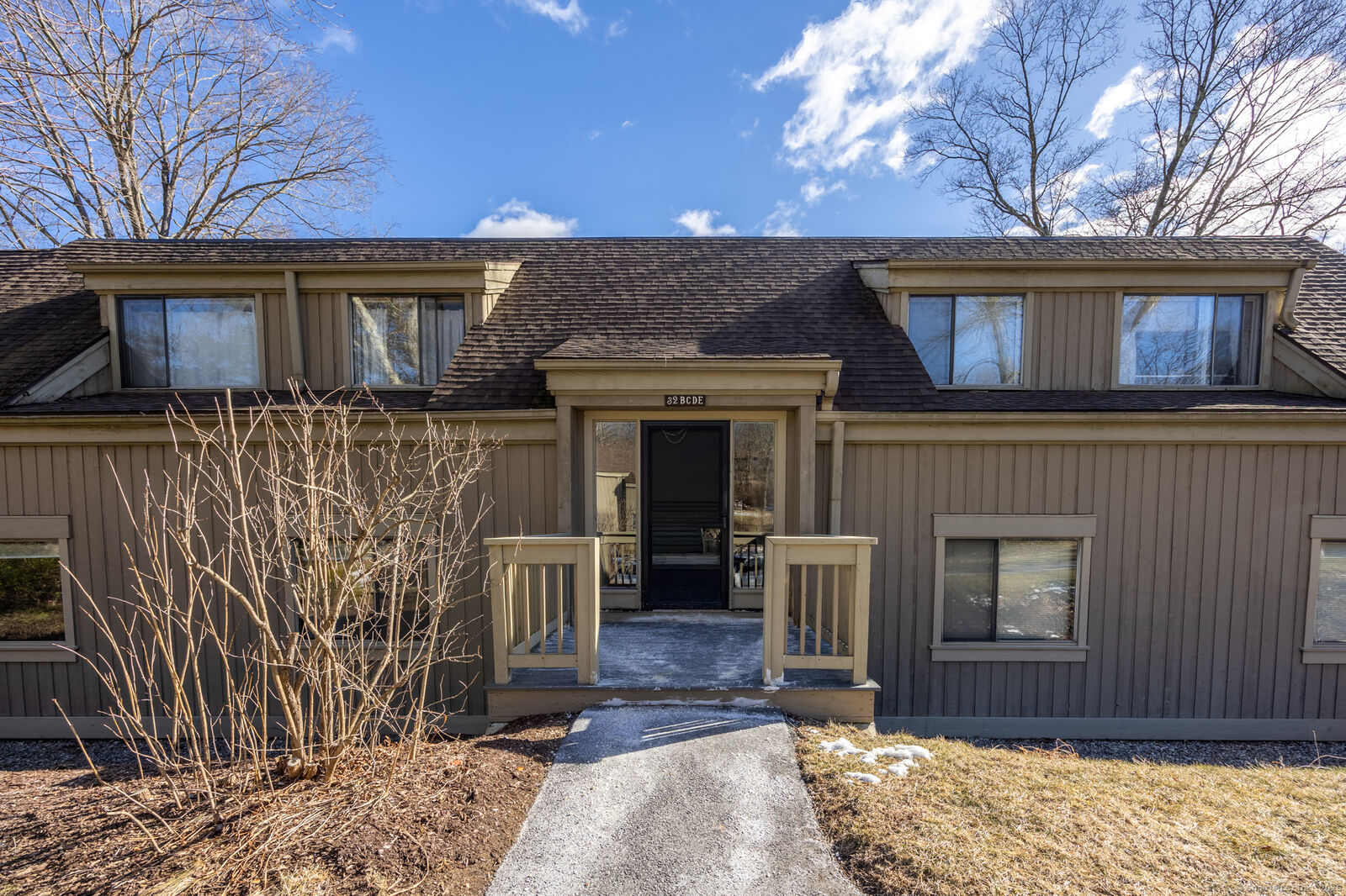 Property Photo: 32 Heritage Village B CT 06488