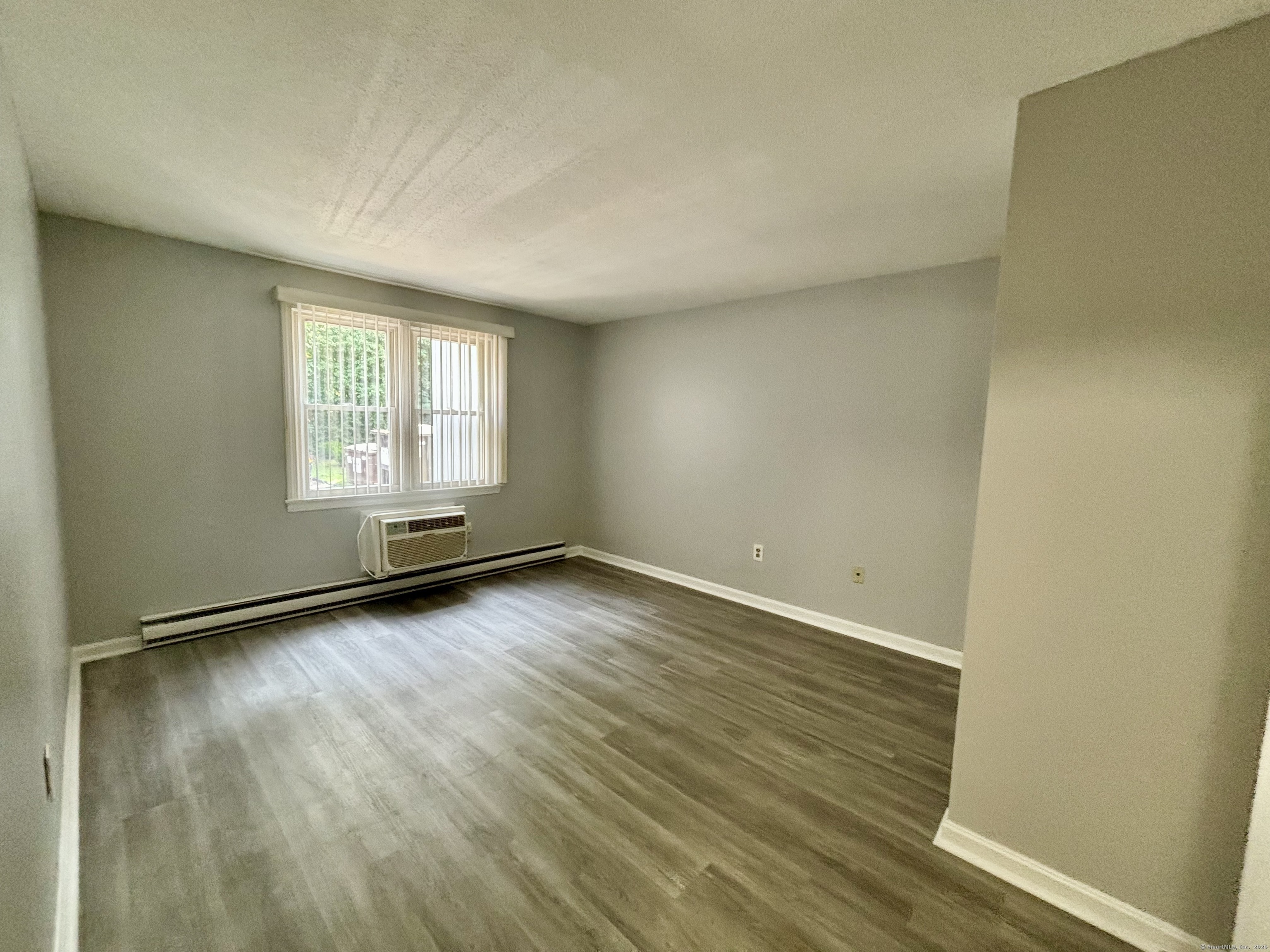 Property Photo:  22 Jefferson Street 24 G  CT 06042 