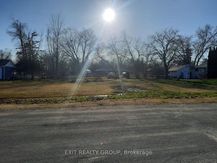 Property Photo:  18 Alice Avenue  ON K8V 5P5 