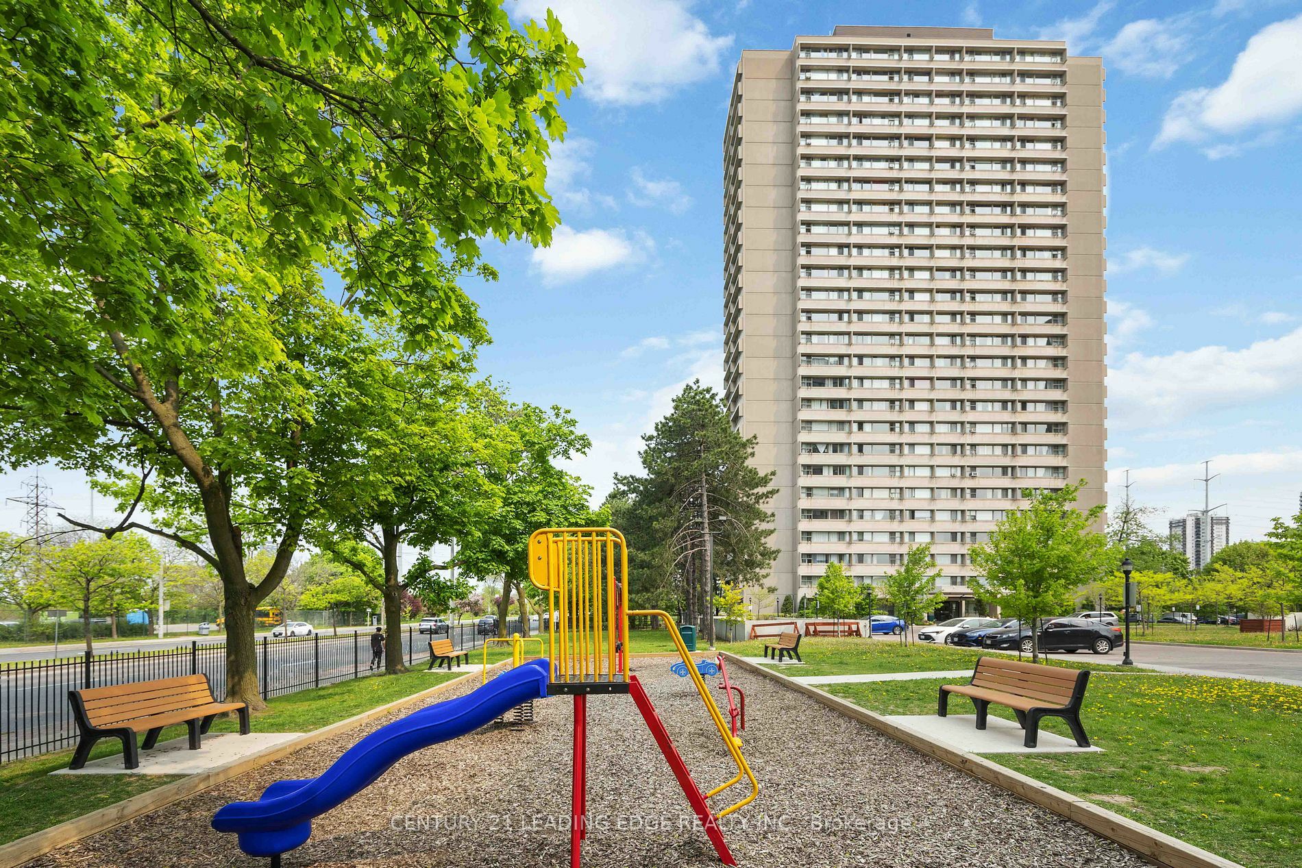 Photo de la propriété:  735 Don Mills Rd 1604  ON M3C 1T1 