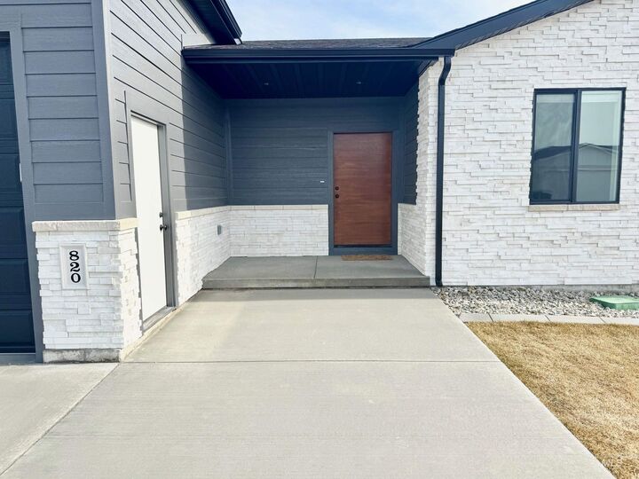 Property Photo: 820 Salmon Drive ID 83336