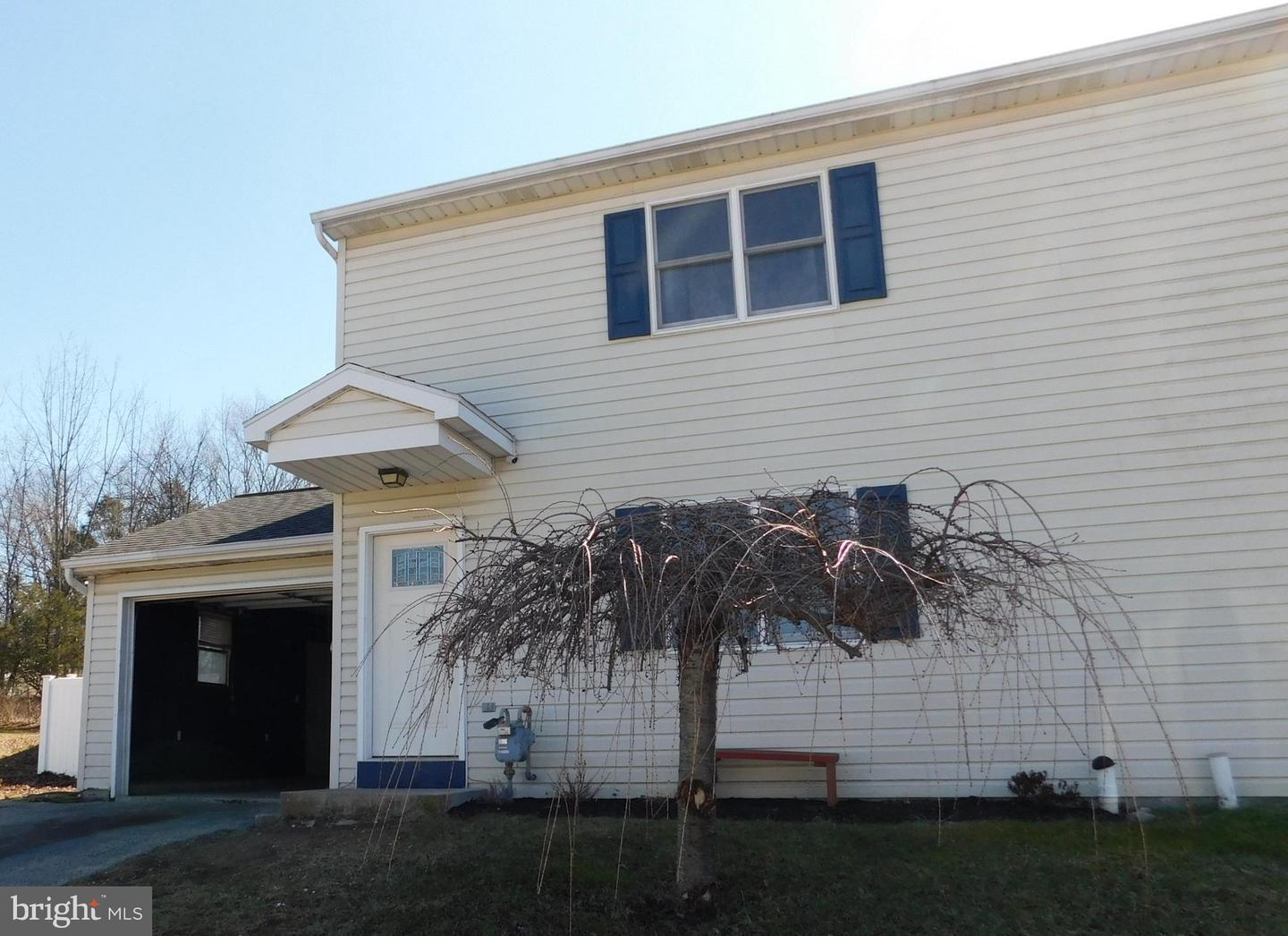Property Photo: 31 Town Circle PA 17301