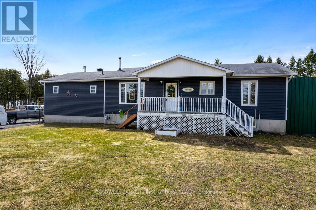 Property Photo: 330 Nursery Road ON K0G 1J0