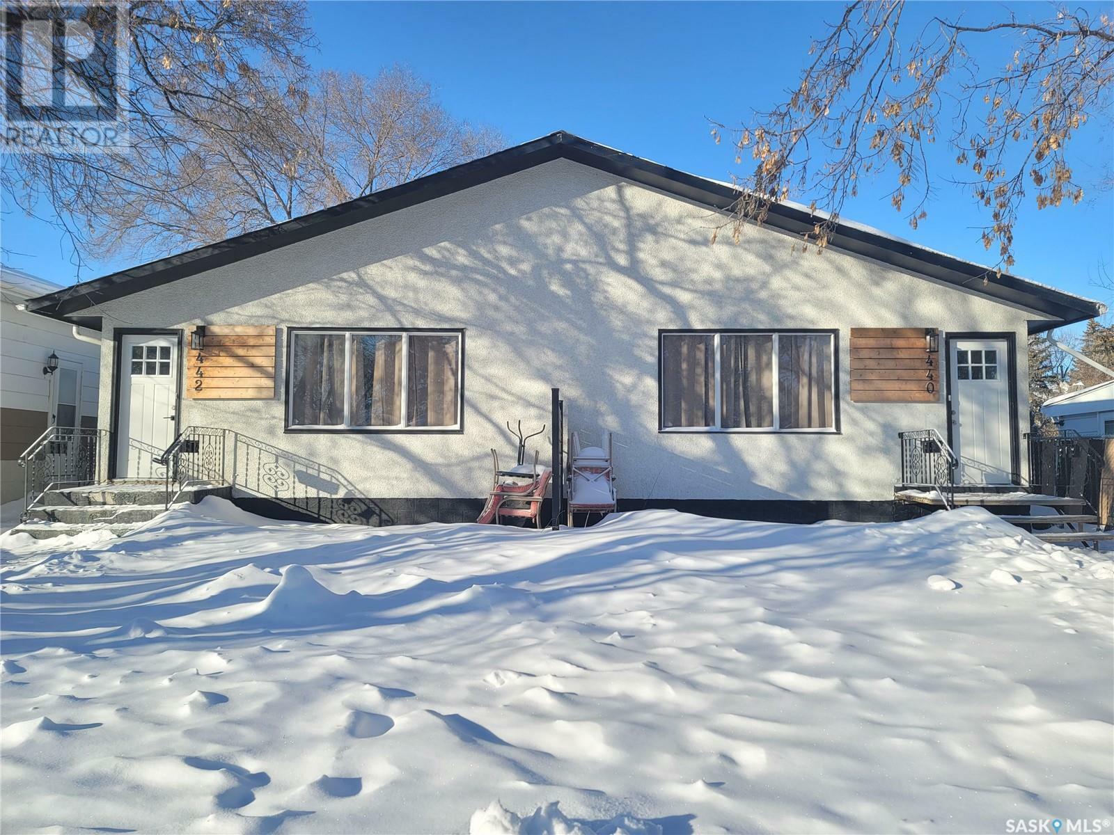 Photo de la propriété:  440-442 Connaught Street  SK S4R 4W9 