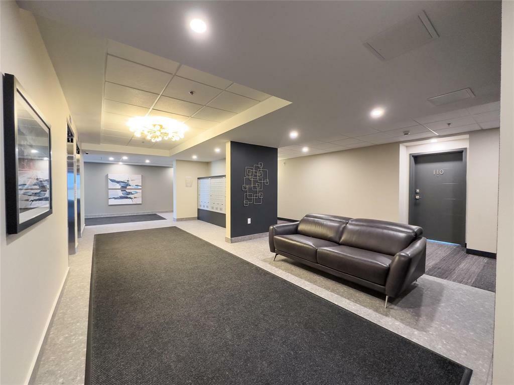 Property Photo: 635 Ballantrae Drive MB R3T 6K4